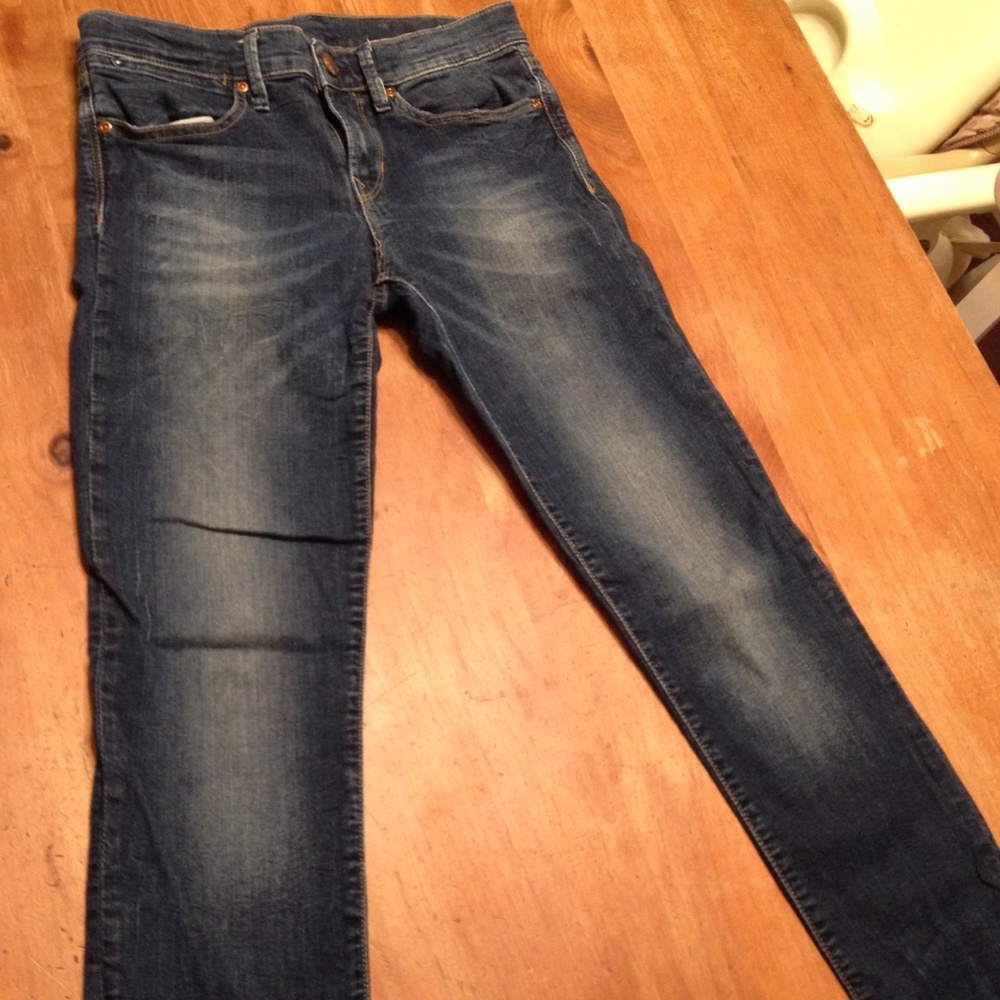 Gap medium wash legging jean size 4